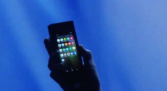 Samsung bắt đầu phát triển bản firmware quốc tế cho smartphone màn hình gập - Ảnh 1.