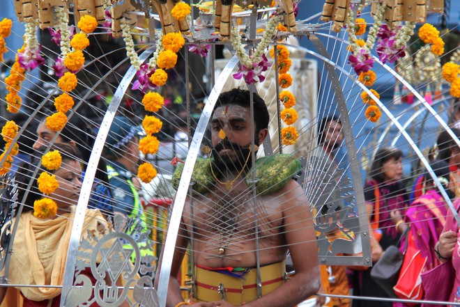 Thaipusam - Lễ hội hoang dại nhất thế giới: khi con người sẵn sàng chịu đau đớn để được an lành - Ảnh 8.