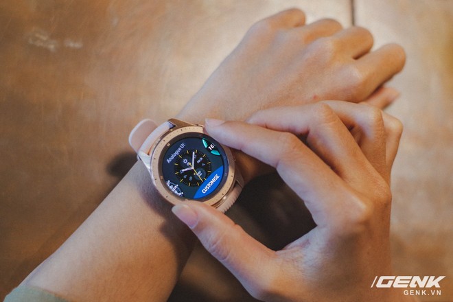 Cận cảnh đồng hồ Samsung Galaxy Watch chính thức tại Việt Nam: kiểu dáng thanh lịch, màu sắc thời trang giá 7 triệu đồng - Ảnh 20.