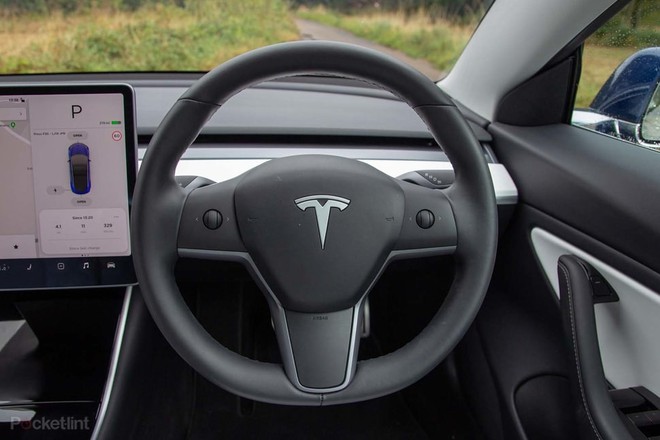 Cận cảnh nội thất và hệ thống thông tin giải trí trên Tesla Model 3 - Ảnh 8.