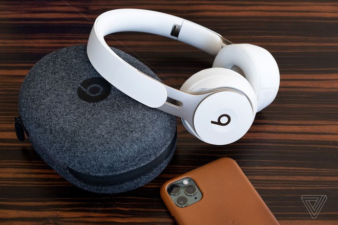 Apple phá đám sự kiện Google Pixel: công bố tai nghe Beats Solo Pro mới với khả năng khử tiếng ồn - Ảnh 1.