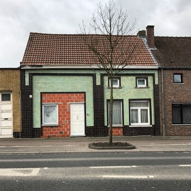 Những toà nhà ở Bỉ xấu nhưng ai cũng phải liếc nhìn - Ảnh 4.