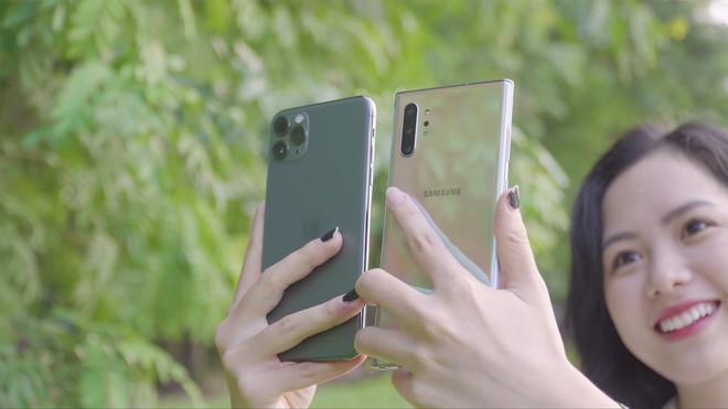 Thêm bài so camera giữa Galaxy Note10 và iPhone 11 Pro Max ở nhiều điều kiện khác nhau - Ảnh 1.