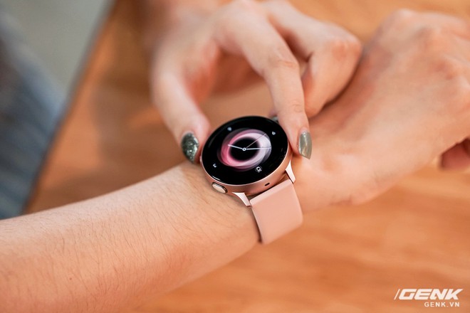 Đánh giá chi tiết Galaxy Watch Active 2: Cải thiện đáng kể nhiều mặt nhưng đã thực sự tốt chưa? - Ảnh 14.