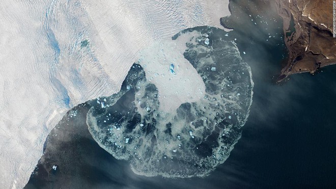 Bất ngờ phát hiện thêm 5 hòn đảo mới tại Bắc Cực do băng tan - Ảnh 1.