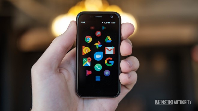 15 chiếc điện thoại Android với tên gọi không thể nhảm hơn - Ảnh 7.