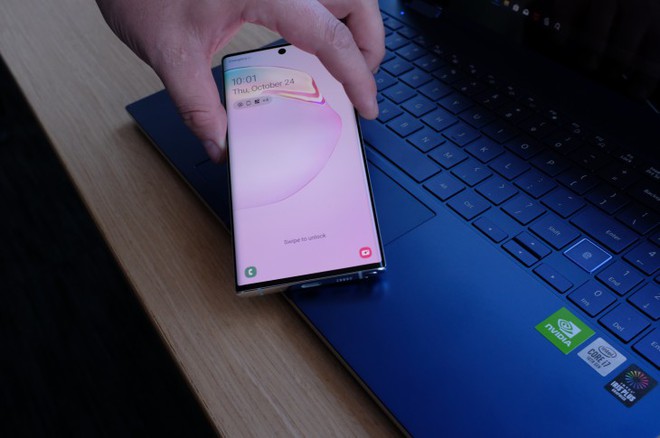 Samsung ra mắt bộ đôi laptop Galaxy Book mới, có thể sạc smartphone bằng touchpad - Ảnh 10.