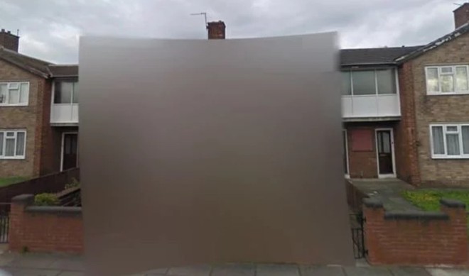 Ngôi nhà bí ẩn bị xóa mờ trên Google Maps Street View: bí mật gì đang được che giấu? - Ảnh 1.