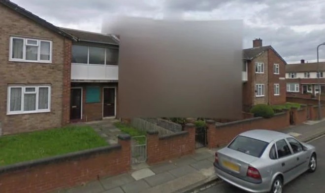 Ngôi nhà bí ẩn bị xóa mờ trên Google Maps Street View: bí mật gì đang được che giấu? - Ảnh 2.