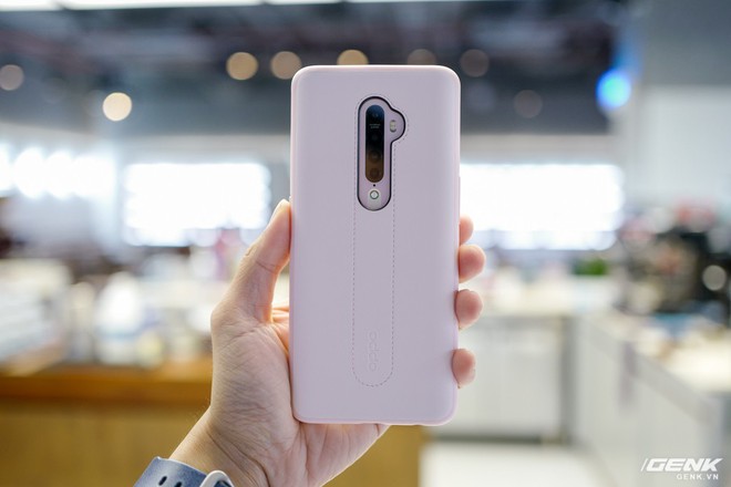 Cận cảnh Oppo Reno 2: thiết kế vây cá mập như đời trước, 4 camera chính, zoom 20x, quay video chống rung - Ảnh 5.