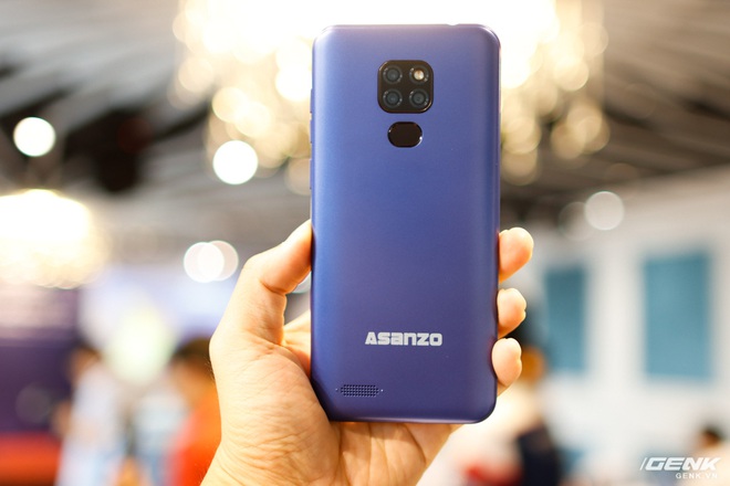 Ra mắt smartphone mới giống hệt smartphone Trung Quốc, Asanzo lý giải ra sao? - Ảnh 1.