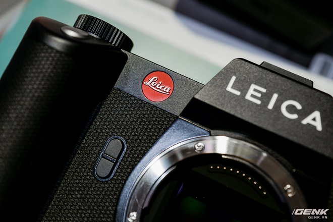 Trên tay máy ảnh không gương lật dành cho 1% dân số Leica SL2: Thiết kế sang, cảm biến 47MP, giá gần 160 triệu đồng - Ảnh 3.