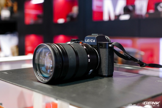 Trên tay máy ảnh không gương lật dành cho 1% dân số Leica SL2: Thiết kế sang, cảm biến 47MP, giá gần 160 triệu đồng - Ảnh 1.