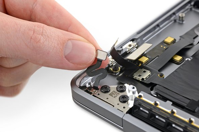 MacBook Pro 16 inch của Apple có một cảm biến kỳ lạ đo góc nghiêng của nắp - Ảnh 1.