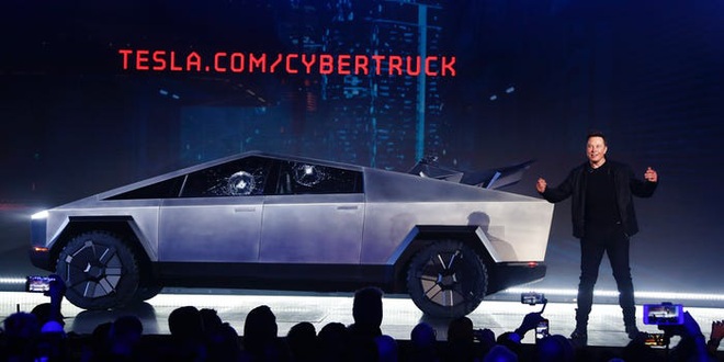 Cybertruck được lấy cảm hứng từ chiếc xe của James Bond năm 1977, Elon Musk đã mua vào năm 2013 - Ảnh 2.