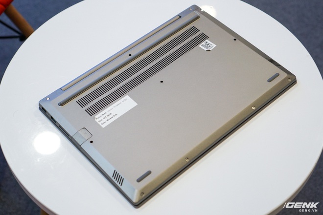 Cận cảnh laptop ThinkBook 14 và 15 mới từ Lenovo: vỏ nhôm bạc đẹp mắt, thừa hưởng nhiều đường nét từ ThinkPad nhưng giá chỉ từ 11,99 triệu đồng - Ảnh 3.