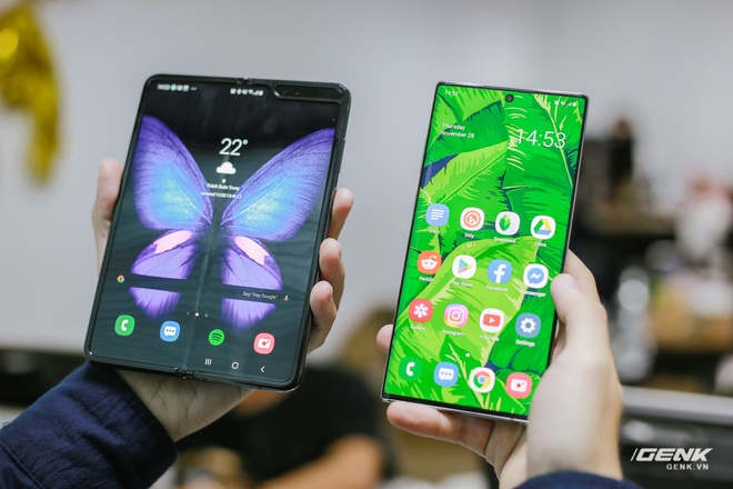 Mở hộp Galaxy Fold chính hãng: Giá 50 triệu đồng nhưng vẫn cháy hàng chỉ sau 6 giờ mở bán - Ảnh 12.