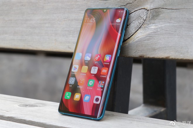 Cận cảnh Xiaomi Mi CC9 Pro: Cao cấp hơn hẳn, nhưng giống Samsung Galaxy S10 dung hợp Huawei P30 Pro - Ảnh 1.