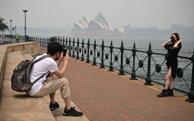 Sydney cũng đang mù mịt bụi mịn PM2.5, không chỉ biến đổi khí hậu khiến chất lượng không khí ngày một tệ hại - Ảnh 2.