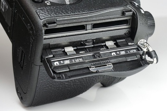Mổ bụng máy ảnh Sony a7R IV: Nâng cấp đáng kể về mọi mặt - Ảnh 5.