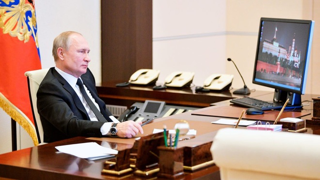 Tổng thống Putin vẫn sử dụng Windows XP - Ảnh 1.