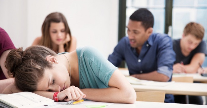 Một ngôi trường ở Đức cho phép học sinh đi muộn 1 tiếng đồng hồ: 97% học sinh sau đó đã ngủ tốt hơn và tập trung hơn - Ảnh 2.