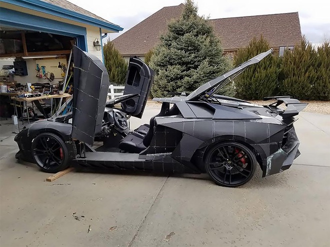 Tự chế siêu xe Lamborghini cho con bằng máy in 3D, ông bố được gửi tặng luôn một chiếc  Aventador S mới cứng nhân dịp Giáng sinh - Ảnh 5.
