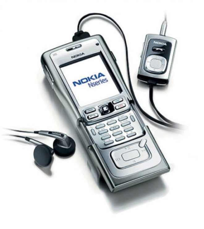 Nhìn lại Nokia N91: Điện thoại dân chơi lừng lẫy một thời - Ảnh 2.