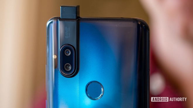 Motorola ra mắt smartphone camera 64MP, sạc nhanh 45W, giá 9.3 triệu đồng - Ảnh 3.