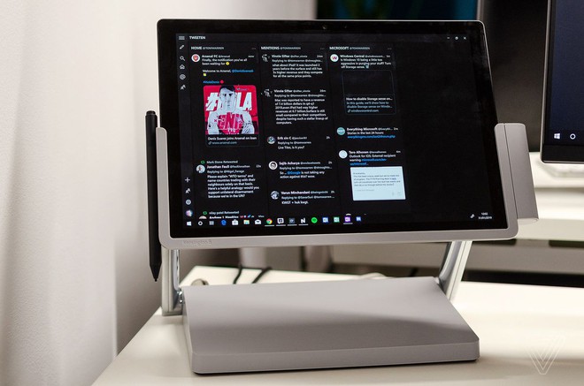 Microsoft Surface Pro biến hình thành Surface Studio đắt tiền chỉ với một phụ kiện độc đáo - Ảnh 2.