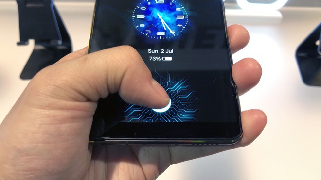 Cùng là cảm biến vân tay dưới màn hình nhưng của Samsung Galaxy S10 có gì khác biệt? - Ảnh 2.