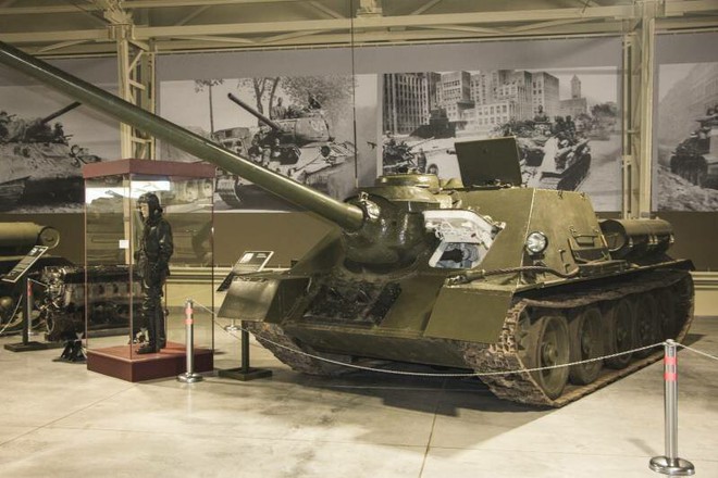 [Vietsub] Tìm hiểu về SU-100 - pháo tự hành chống tăng tốt nhất Thế chiến II mà đến giờ Việt Nam, Triều Tiên vẫn dùng - Ảnh 5.