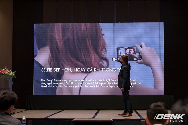 Blackberry Evolve chính thức ra mắt tại Việt Nam: màn hình 18:9, pin 4000mAh, Chip Snapdragon 450, giá 8 triệu đồng! - Ảnh 8.