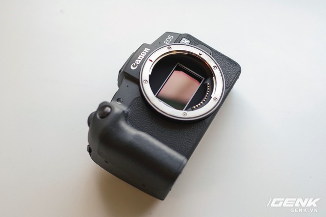 Canon chính thức ra mắt EOS RP: cảm biến full-frame, kích thước nhỏ gọn, giá 38 triệu đồng - Ảnh 8.