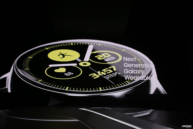 Samsung ra mắt đồng hồ thông minh Galaxy Watch Active và vòng tay Galaxy Fit hỗ trợ người yêu thể thao - Ảnh 3.