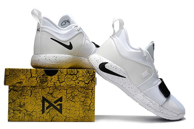 Điều gì có thể khiến đôi giày bóng rổ 110 USD nổ toạc? Cựu designer của Nike lên tiếng giải thích - Ảnh 2.