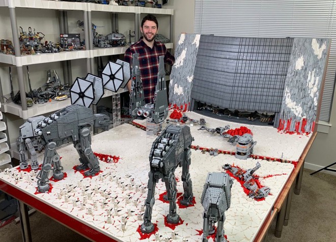 Hơn 100.000 mảnh LEGO được sử dụng để dựng nên mô hình trận chiến Crait trong Star Wars: The Last Jedi - Ảnh 2.
