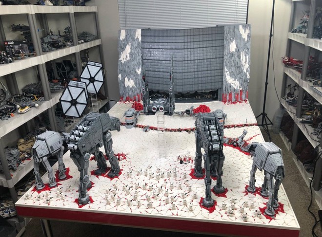 Hơn 100.000 mảnh LEGO được sử dụng để dựng nên mô hình trận chiến Crait trong Star Wars: The Last Jedi - Ảnh 4.
