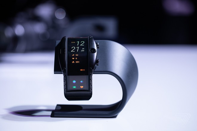 [MWC 2019] Nubia ra mắt smartphone màn hình gập có thể biến thành smartwatch, giá từ 12 triệu đồng - Ảnh 2.