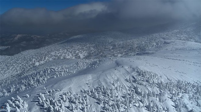 Tuyết phủ cao tới 17m, thung lũng quanh co ở Nhật được mệnh danh là The Wall đời thực - Ảnh 12.