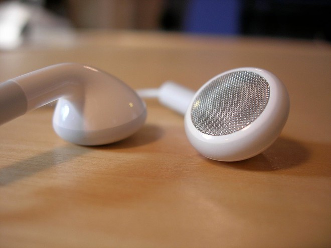 Apple được cho là sẽ ra mắt một cặp tai nghe không dây trùm đầu, và hoàn toàn có thể phổ biến như AirPods - Ảnh 5.
