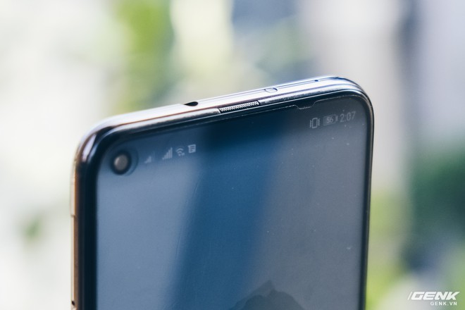 Smartphone năm 2019 sẽ như thế này đây: Trên tay Huawei Nova 4 với màn hình đục lỗ - Ảnh 7.