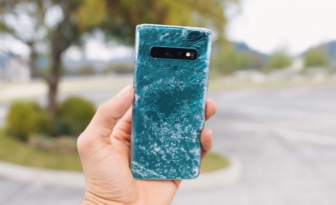 Thử nghiệm thả rơi Galaxy S10 và Nokia 3310 từ độ cao 300 mét: Chiếc thì chết cứng, chiếc thì vẫn chạy ngon lành - Ảnh 5.