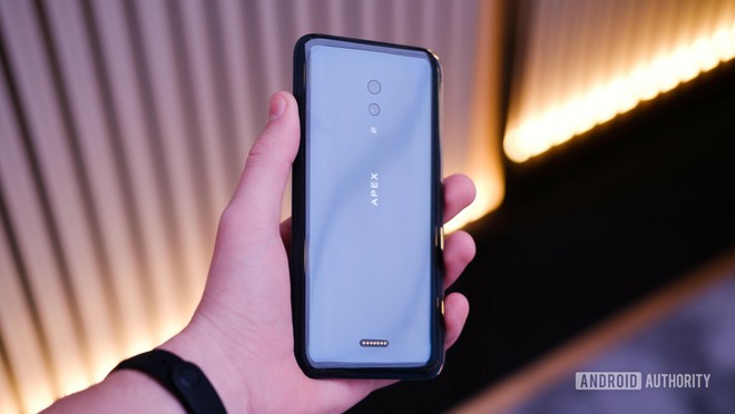 Cận cảnh Vivo APEX 2019: Smartphone không cổng sạc, không nút bấm với cảm biến vân tay toàn màn hình, chạm vào đâu cũng có thể mở khóa - Ảnh 10.