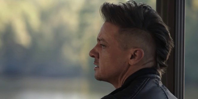 Không phải Iron Man, kiểu tóc lạ của Hawkeye trong trailer Endgame mới là điều khiến fan Marvel chú ý - Ảnh 1.