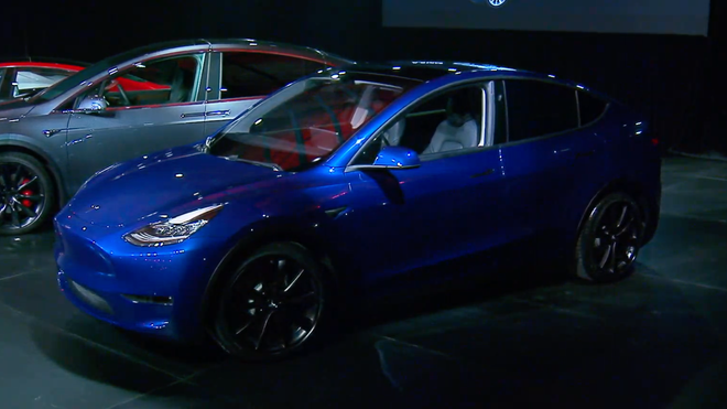 Cận cảnh Tesla Model Y: Không hầm hố và sang trọng, nhưng quá đủ cho một chiếc SUV chạy điện giá cả phải chăng - Ảnh 9.