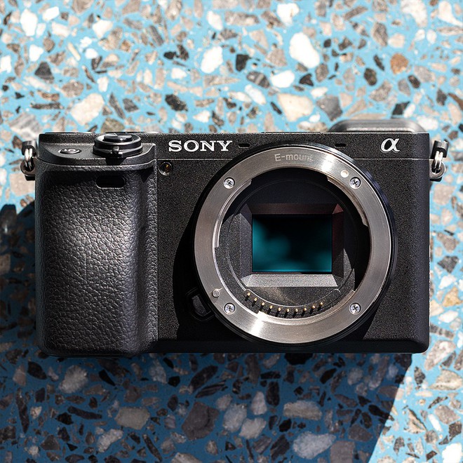 Chiếc máy ảnh mirrorless mới nhất của Sony cho thấy những hạn chế của một nền tảng đang già cỗi - Ảnh 1.