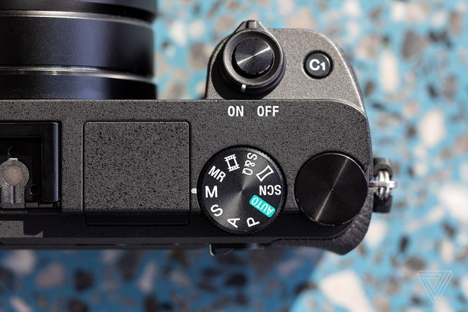 Chiếc máy ảnh mirrorless mới nhất của Sony cho thấy những hạn chế của một nền tảng đang già cỗi - Ảnh 13.
