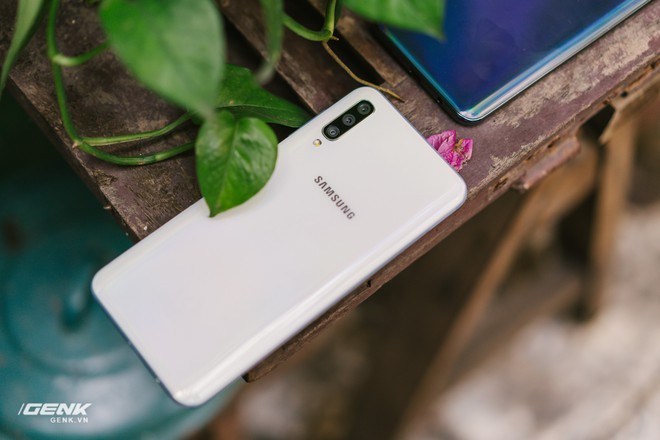 Đánh giá chi tiết Samsung Galaxy A50 - Mới mẻ từ trong ra ngoài, nhưng vẫn có vị Samsung - Ảnh 22.