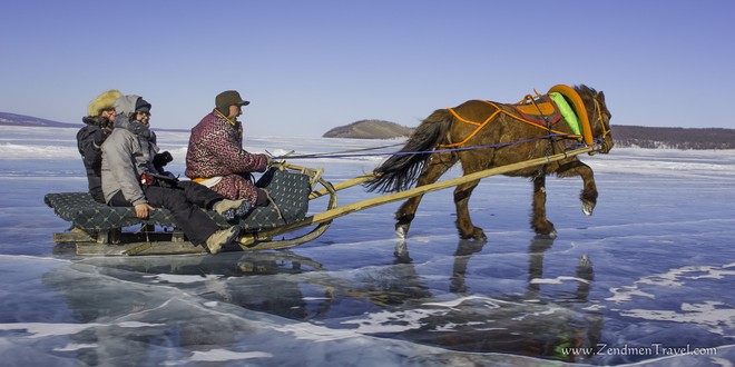Lễ hội trên hồ đóng băng kỳ lạ của người Mông Cổ: Lạnh kinh hoàng nhưng đẹp đến mê mẩn - Ảnh 6.